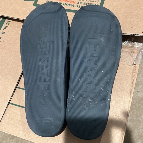 Chanel navy gold pool sandals - Picture 6 of 8